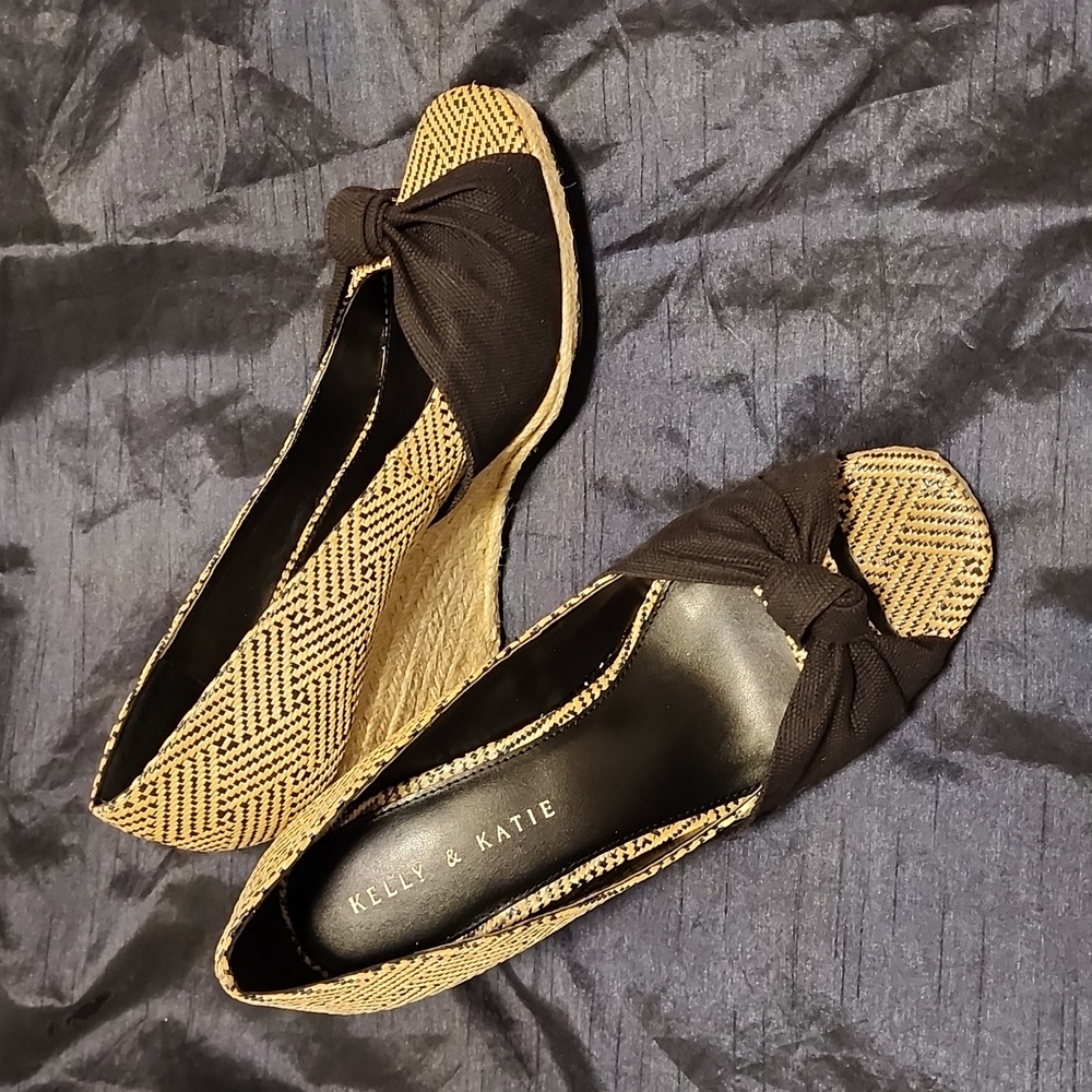 Kelly & Katie Women's Ivala Espadrille Wedge Sandal BLACK/TAN Size 9